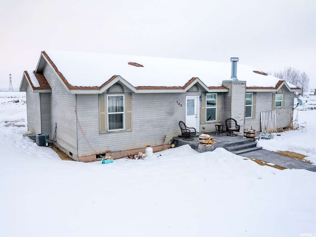 768 W Cobble Hollow Dr, Roosevelt, UT 84066