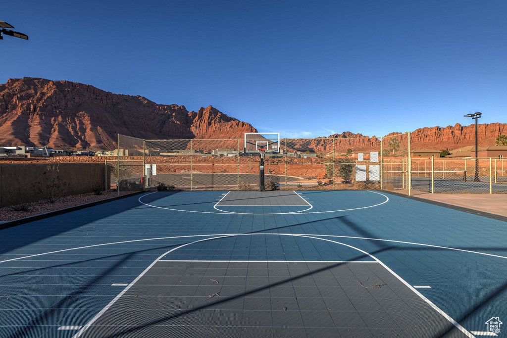 683 E CRIMSON FLARE LN Ivins, UT 84738