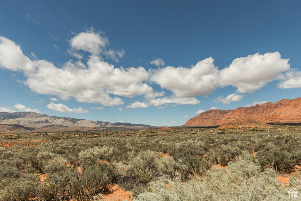 683 E CRIMSON FLARE LN Ivins, UT 84738