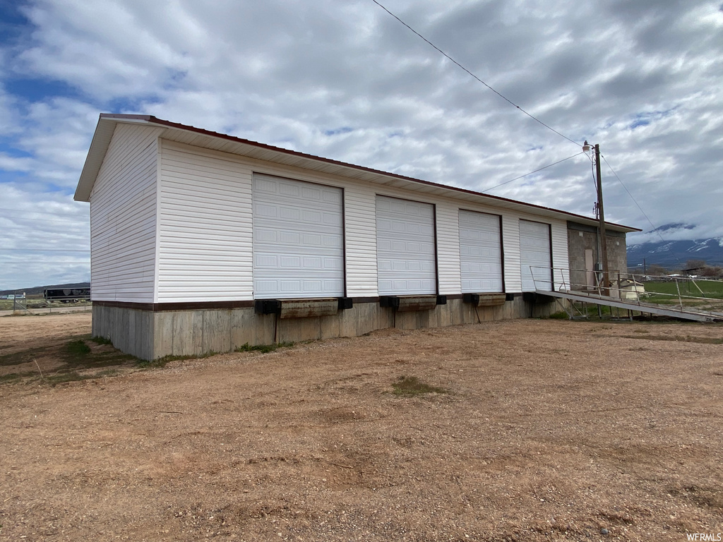 view of home's exterior