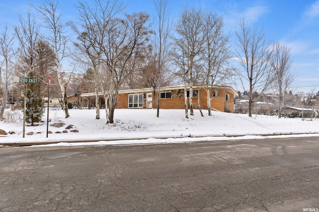 1206 E 300 S, Bountiful
