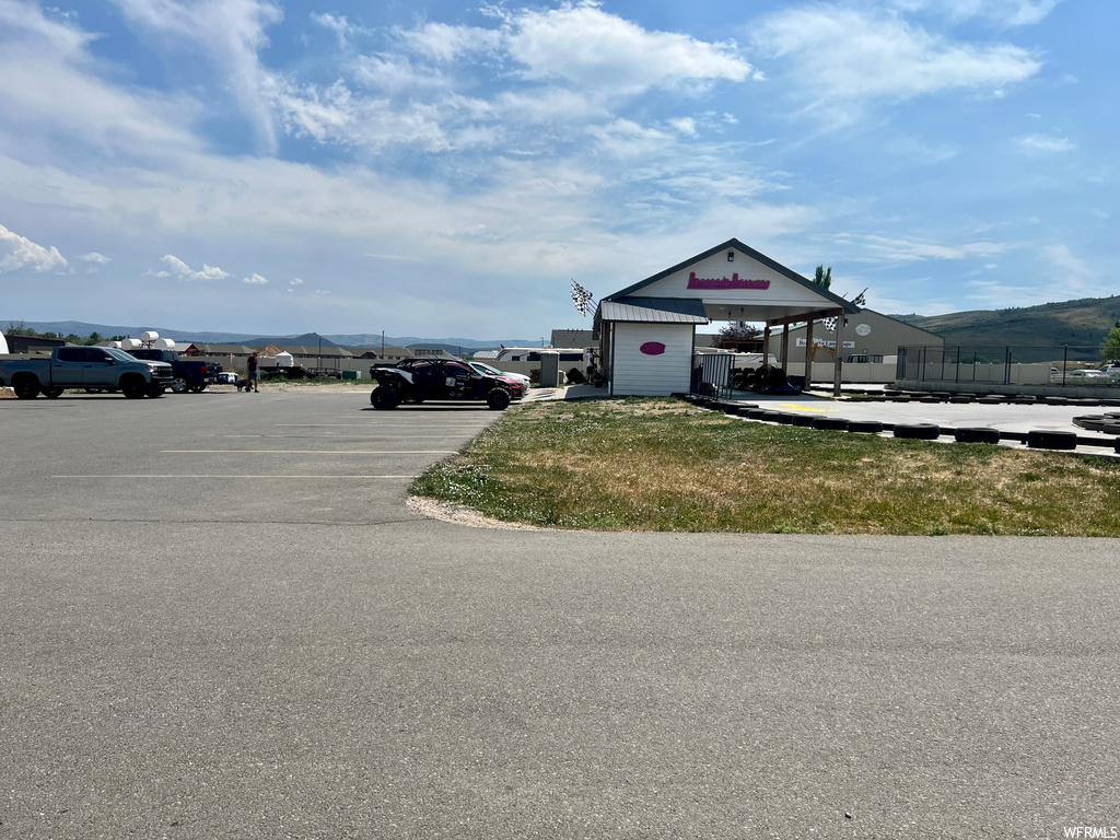 view of front of home featuring a mountain view