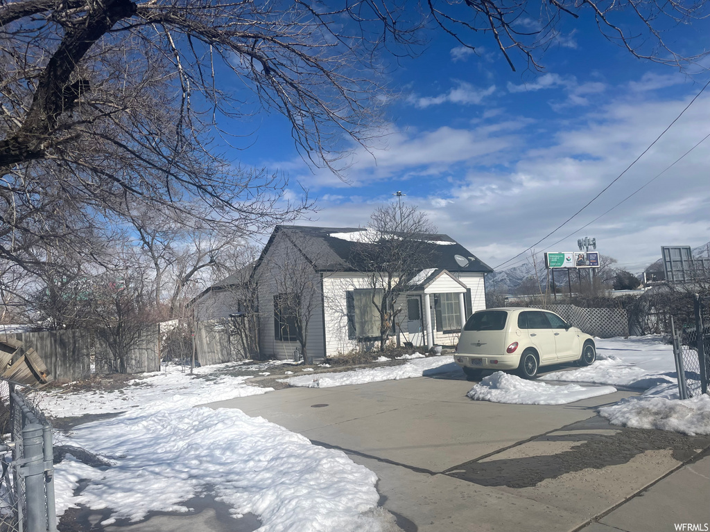 368 W Vine St Murray UT 84123 379,900