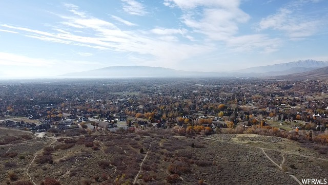 Bird's eye view with a mountain view