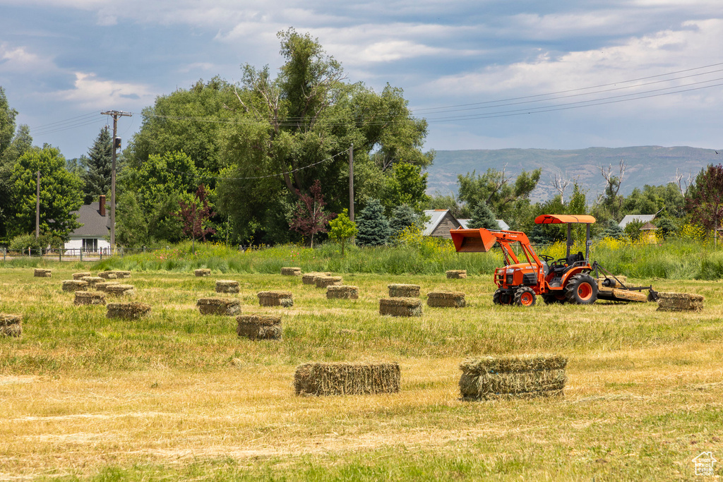 View of yard with a mountain view