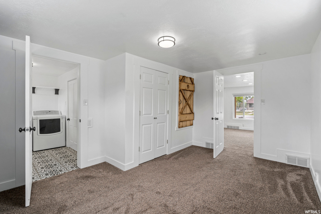 Interior space with washer / dryer