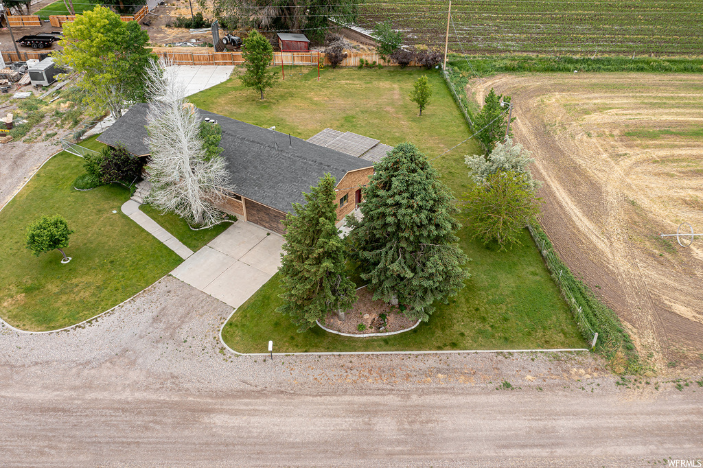 Birds eye view of property