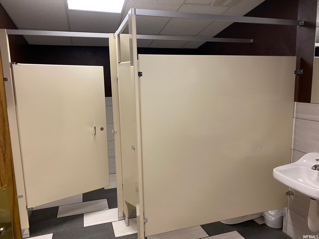 Bathroom featuring sink