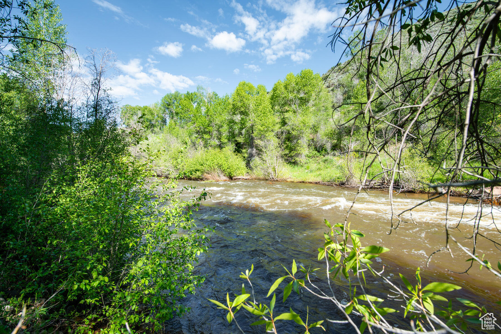 View of nature featuring a water view