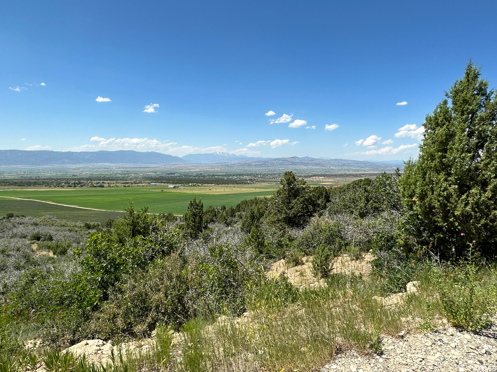 View of mountain feature