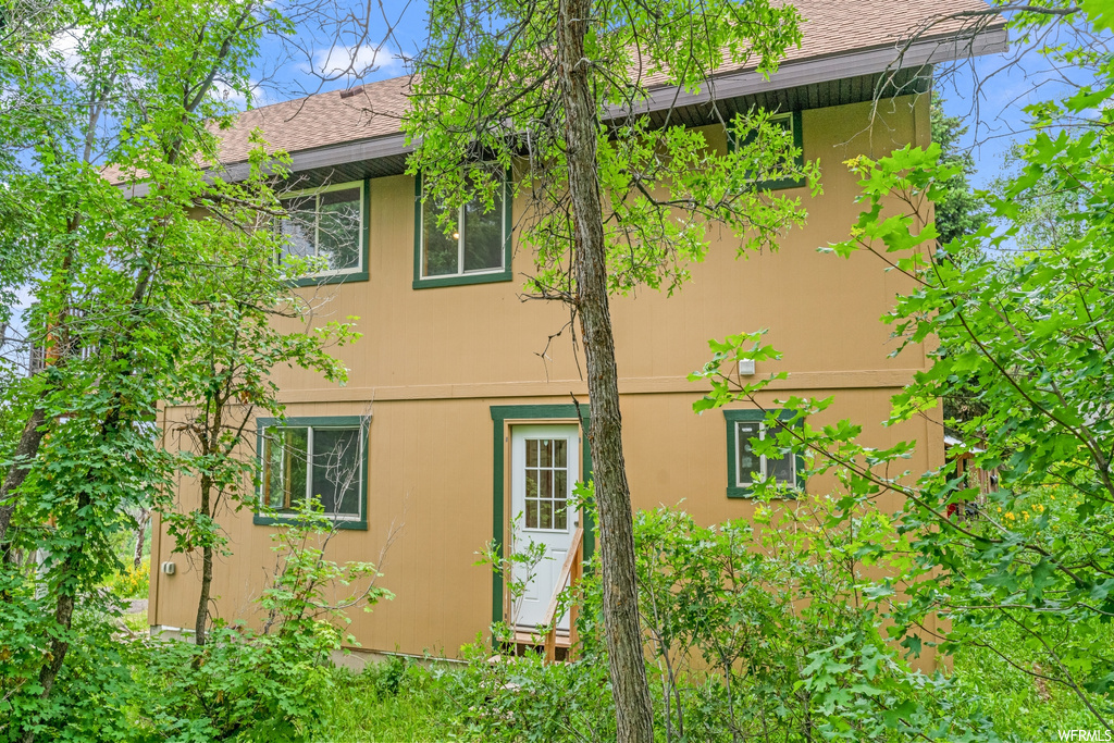 View of side of home
