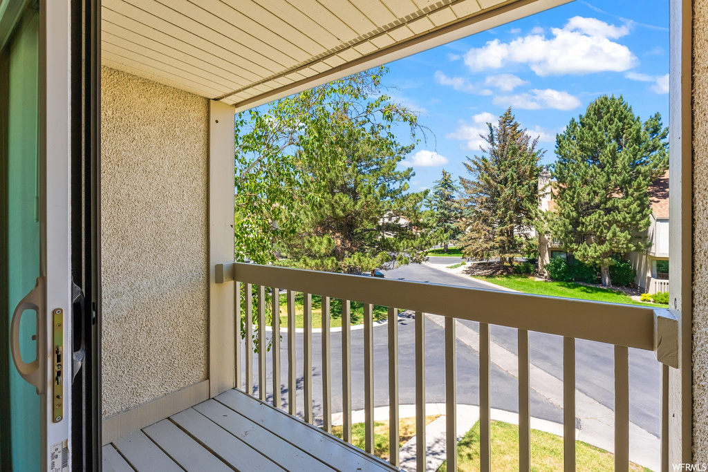 Balcony featuring a deck