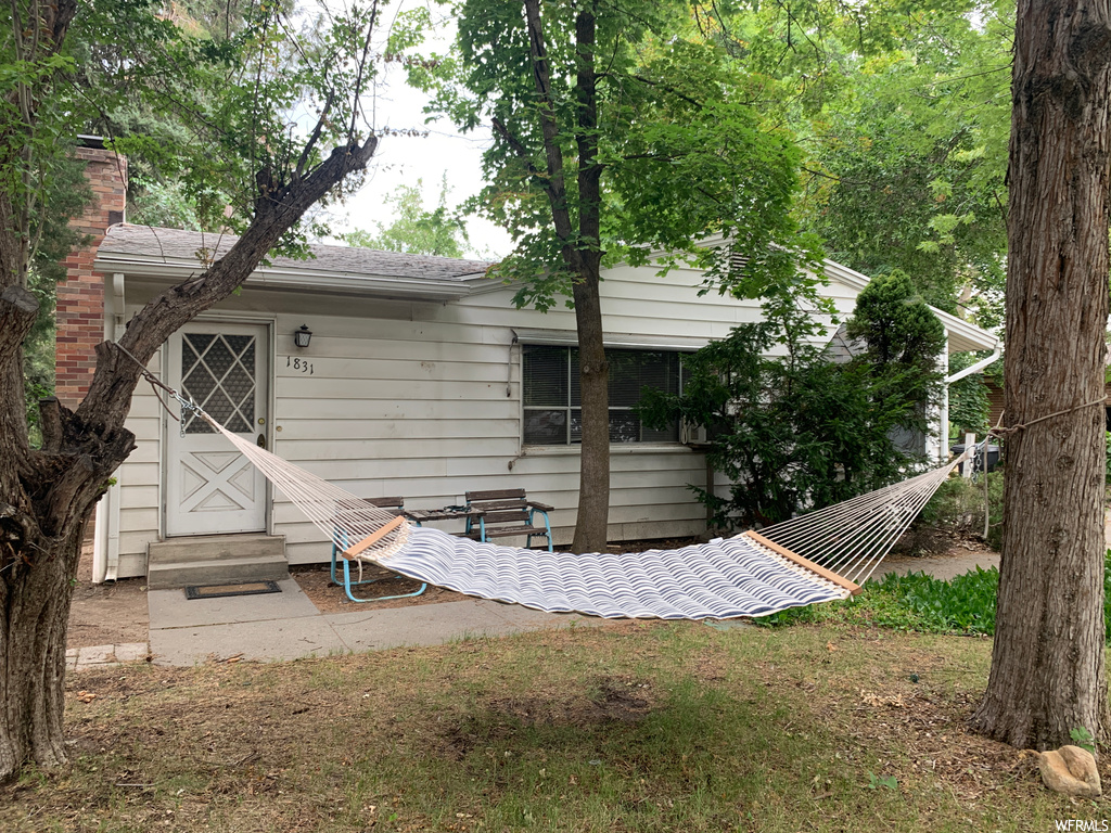1831 Village Green Rd E, Salt Lake City, UT 84121