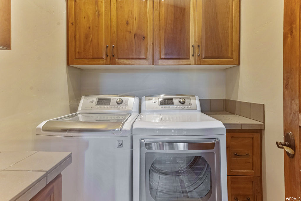Washroom with separate washer and dryer