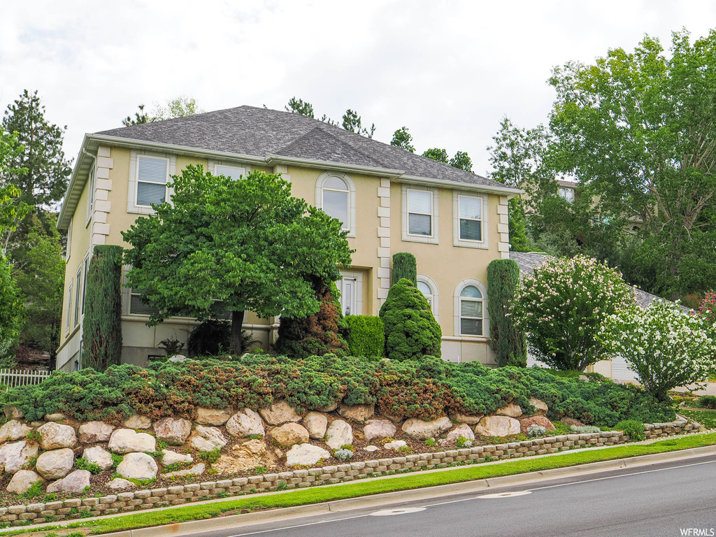907 E Eaglewood Dr, North Salt Lake