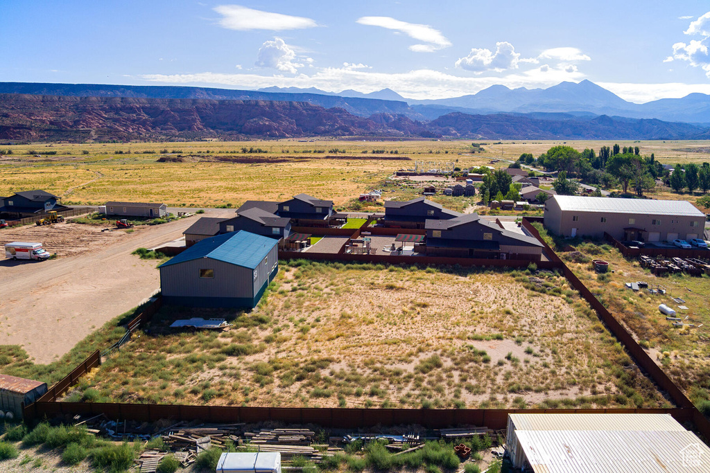 Aerial view with a mountain view