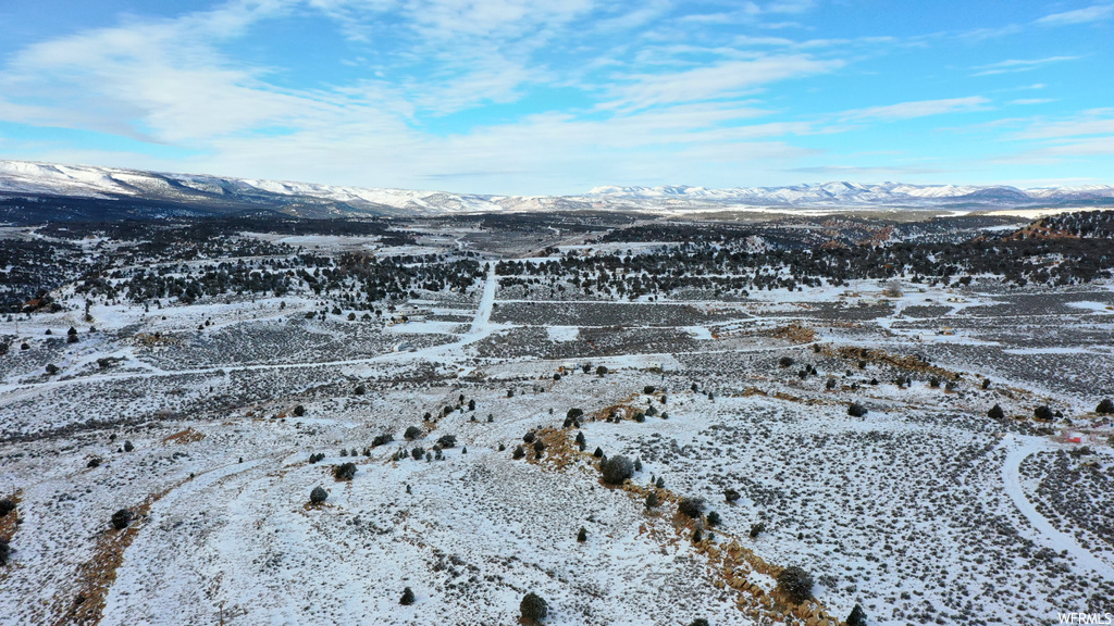 View of mountain feature