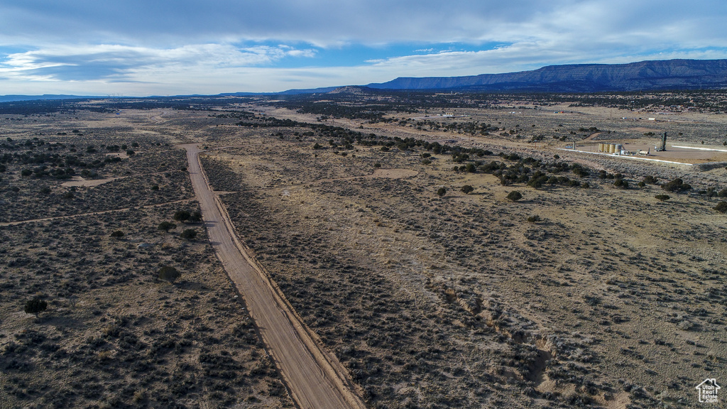 Aerial view with a mountain view