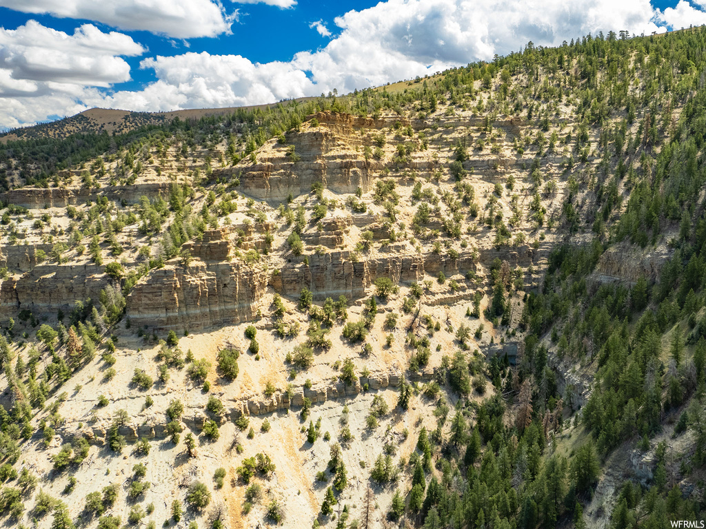 View of mountain feature