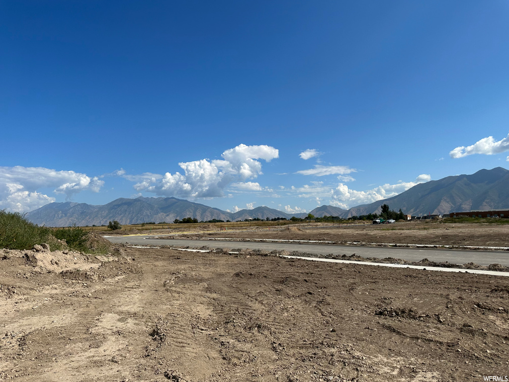 View of mountain feature