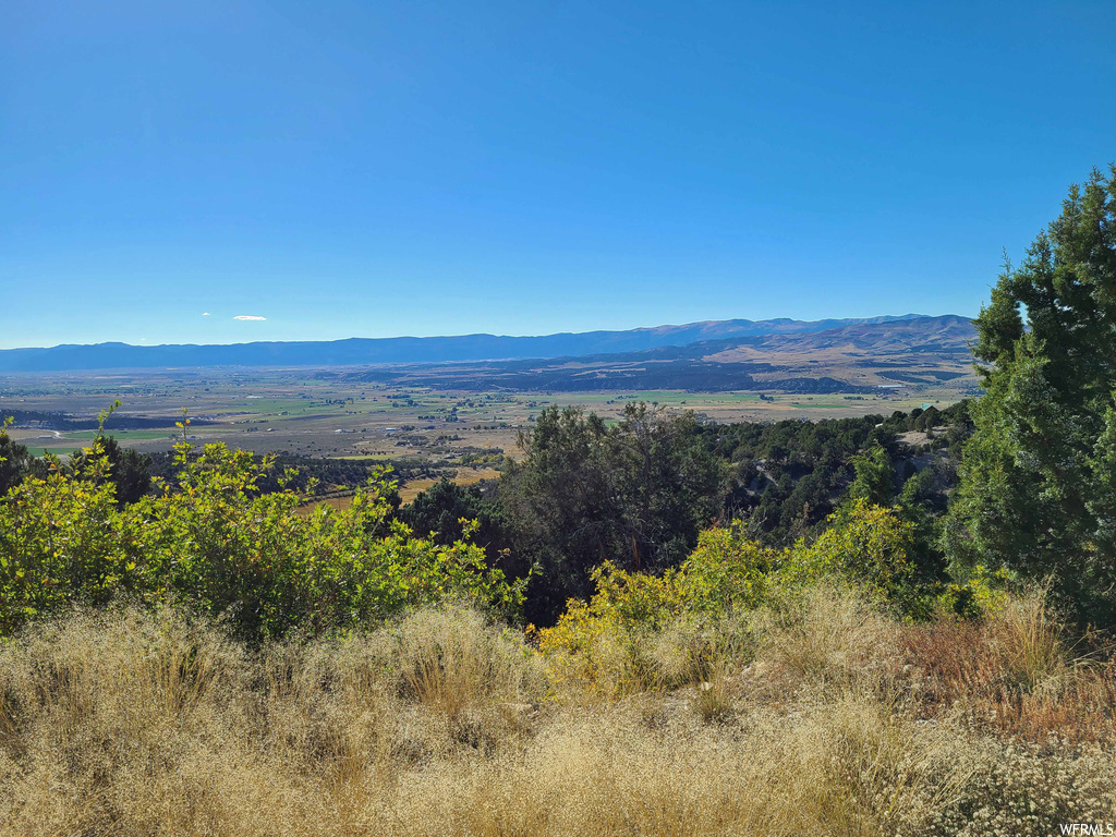 View of mountain feature
