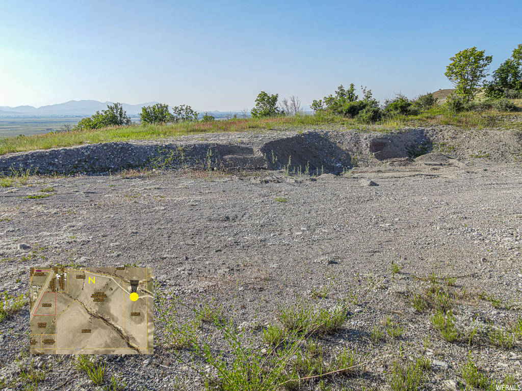 View of yard featuring a mountain view