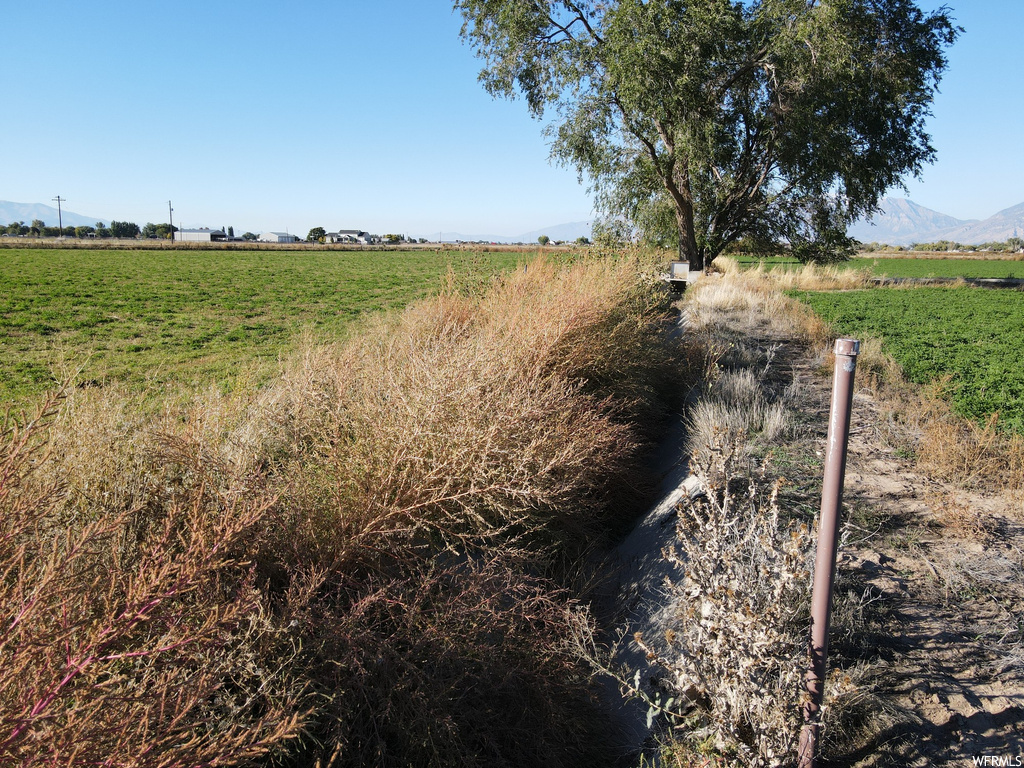 View of nature featuring a rural view