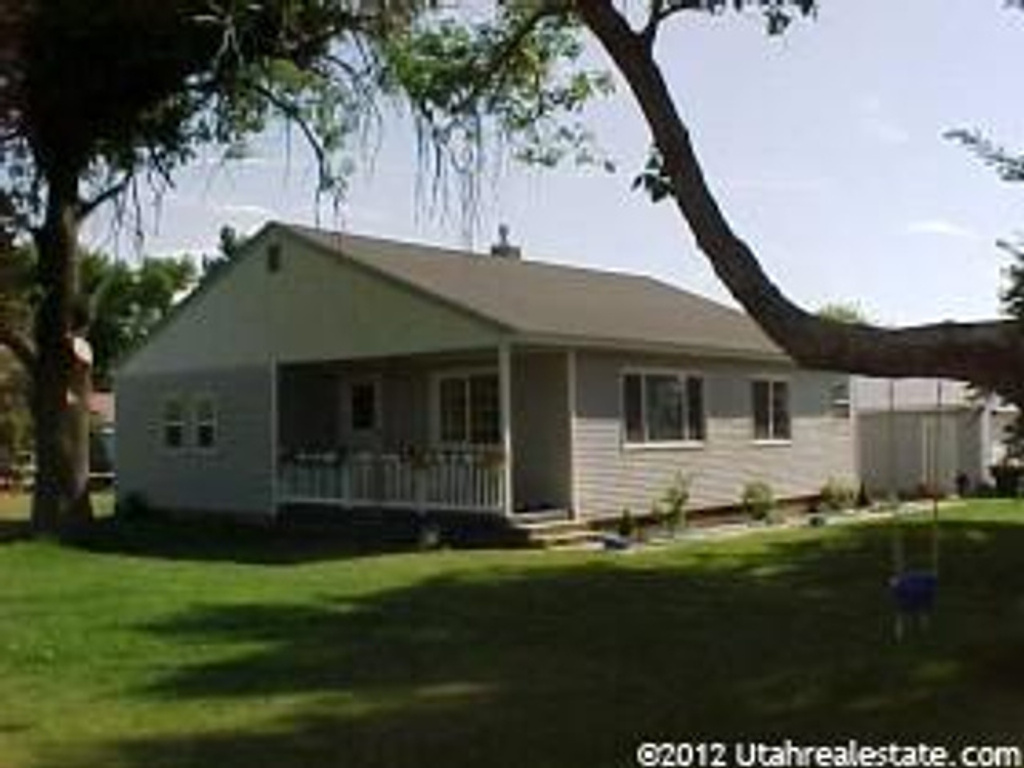 315 N Center St, Wellsville, UT 84339