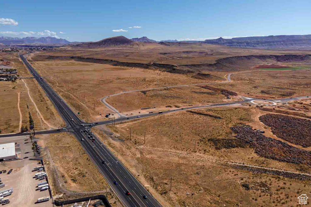 Drone / aerial view featuring a mountain view