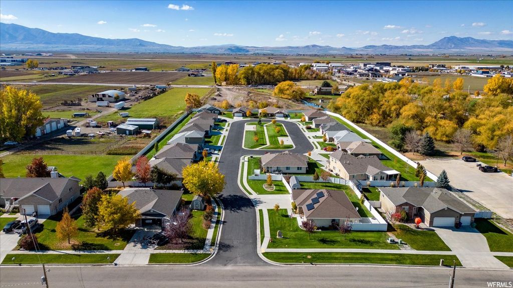 Bird\'s eye view featuring a mountain view