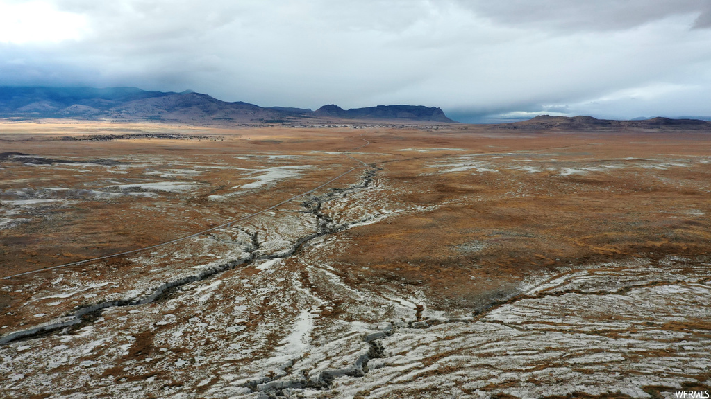 View of mountain feature