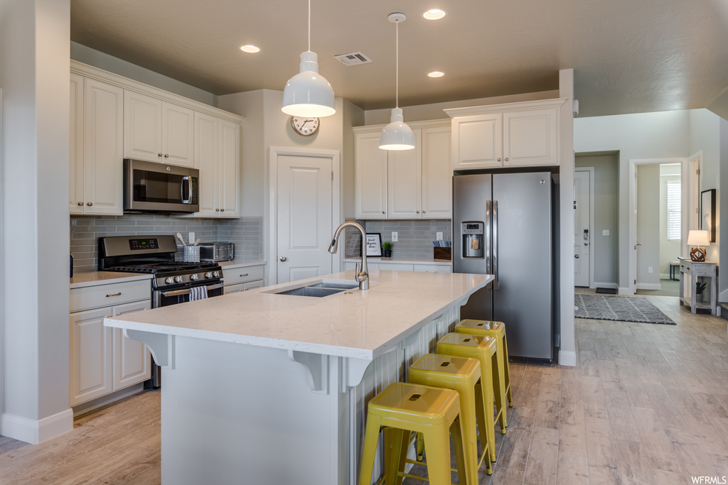 1030 N CASITAS LOOP Washington, UT 84780