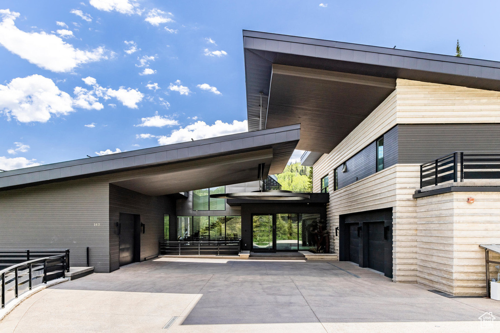 View of home's exterior with driveway