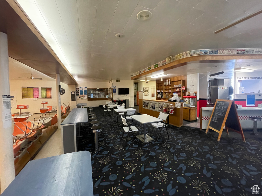 Miscellaneous room featuring ceiling fan