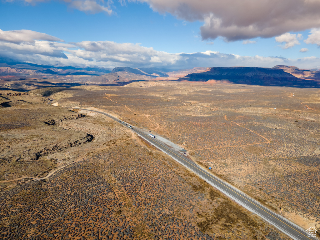 Bird\'s eye view featuring a mountain view