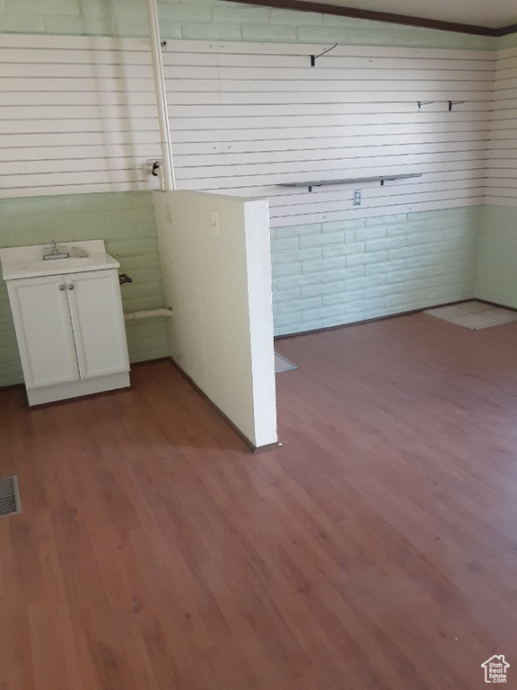 Bathroom featuring hardwood / wood-style floors
