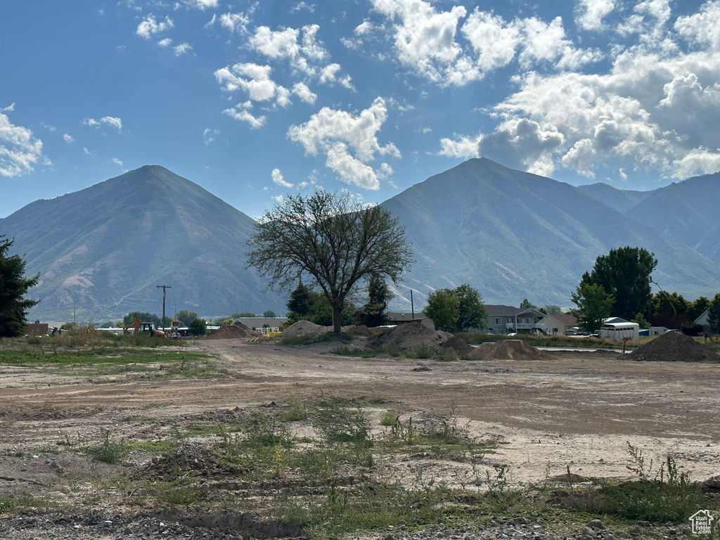 View of mountain feature