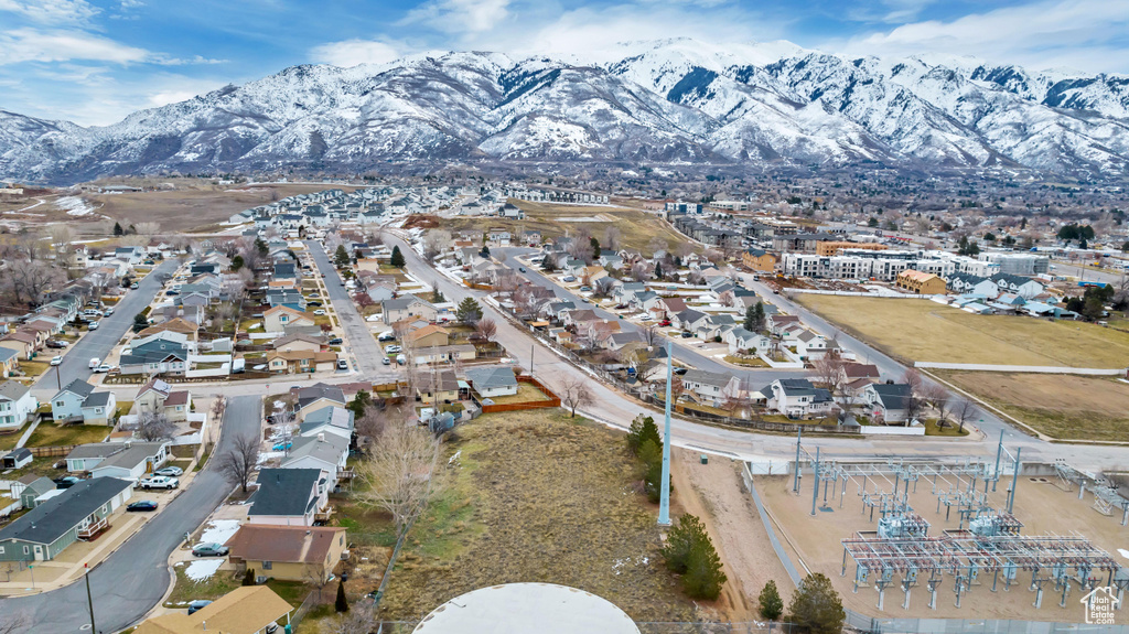 Bird's eye view featuring a mountain view