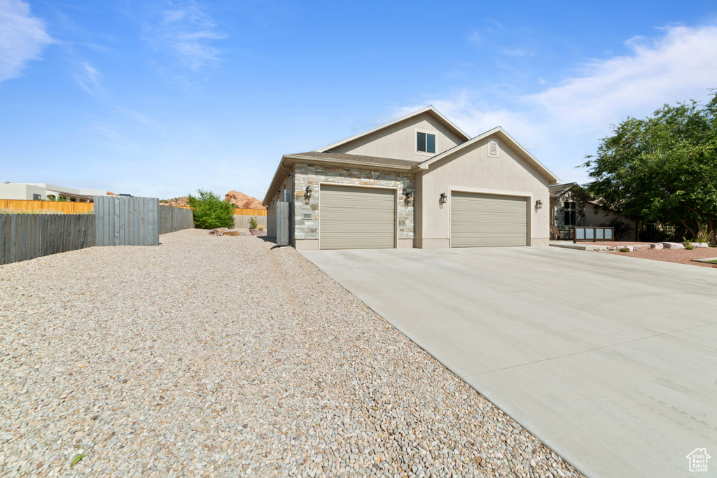 2251 RIO VERDE Moab, UT 84532