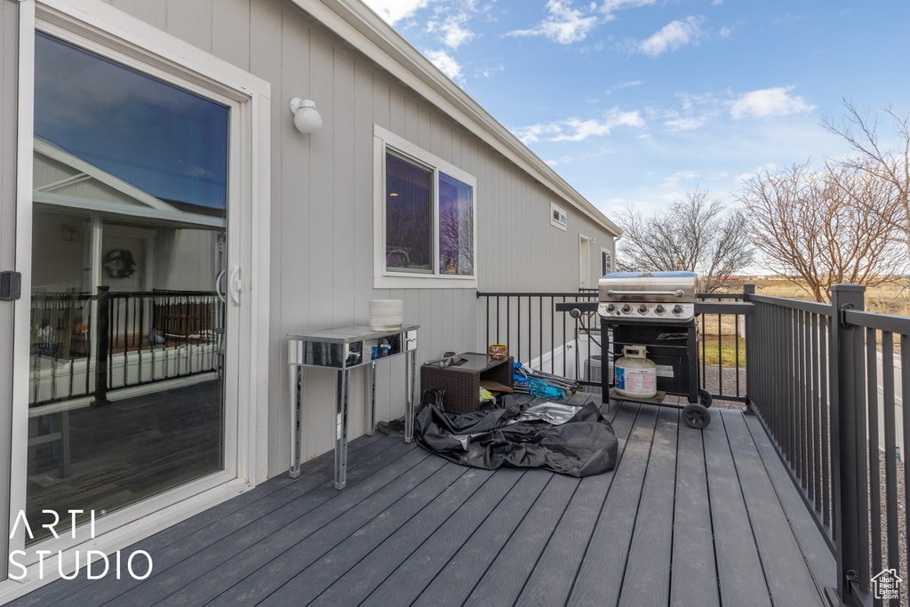 Deck featuring grilling area