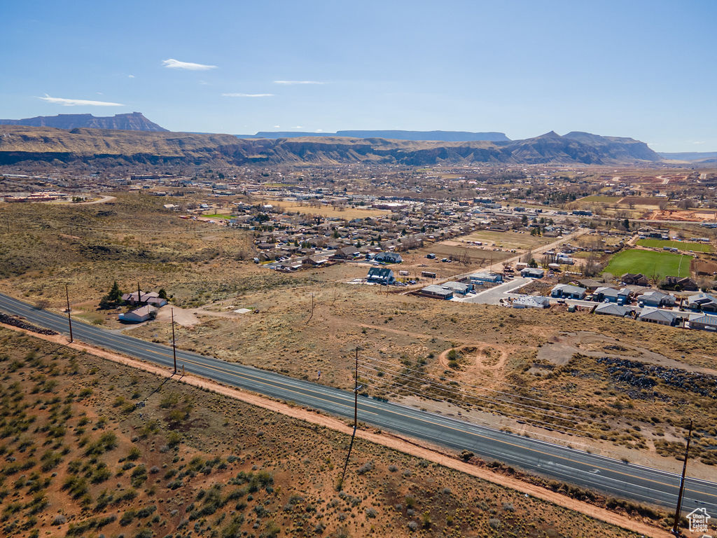 Drone / aerial view featuring a mountain view