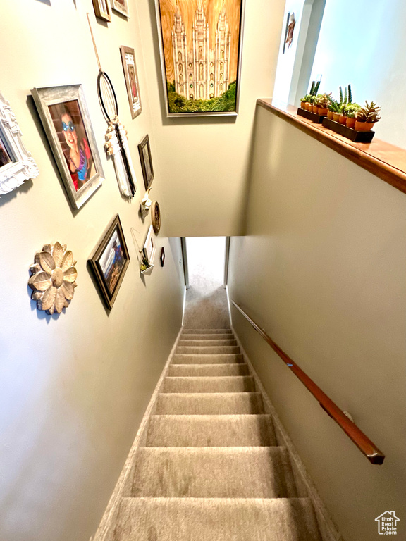 4552 S 1675 W Roy, UT 84067