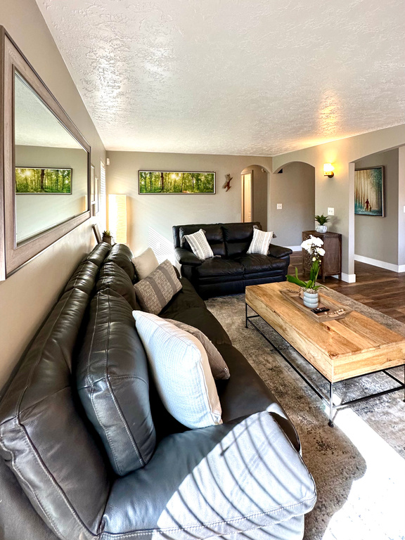 4552 S 1675 W Roy, UT 84067