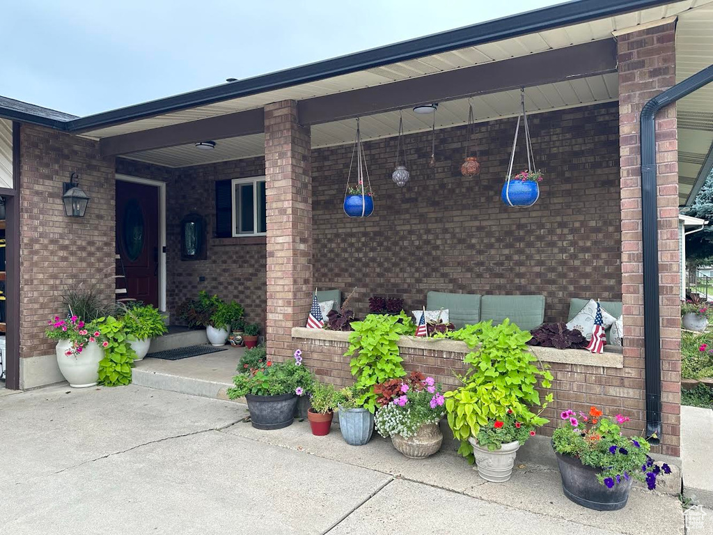4552 S 1675 W Roy, UT 84067