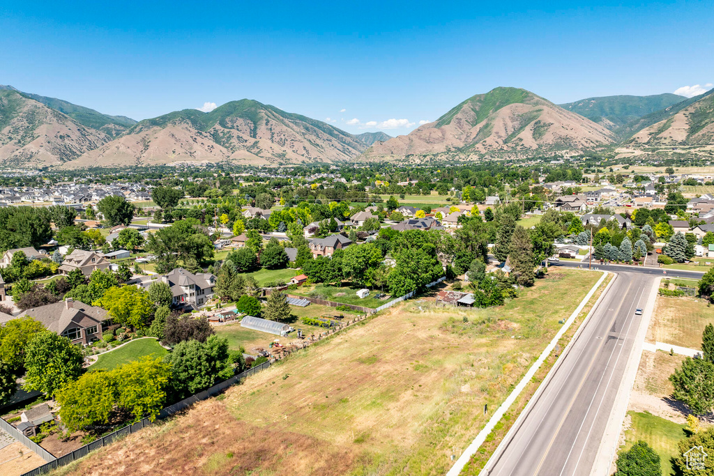 Bird's eye view with a mountain view