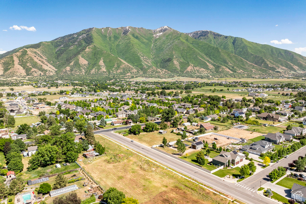 Bird's eye view featuring a mountain view