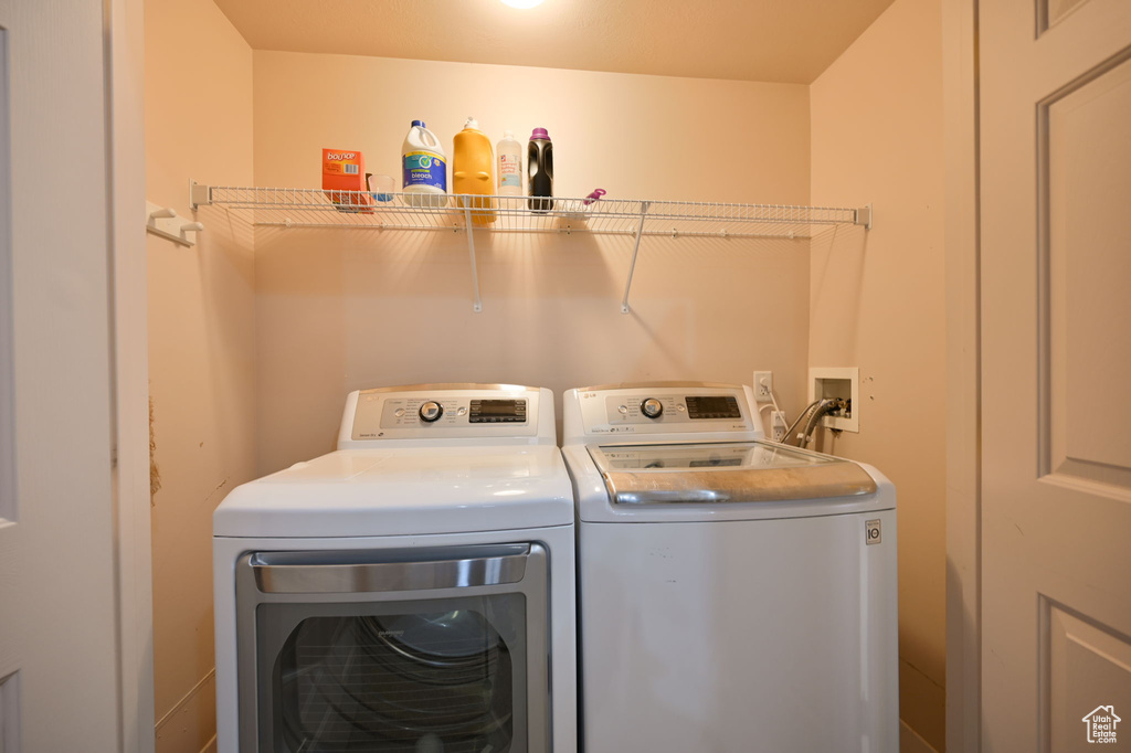Laundry area with hookup for a washing machine and independent washer and dryer