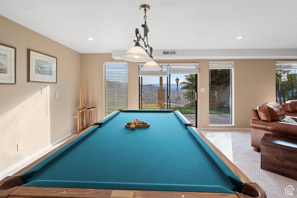 Rec room with carpet and pool table