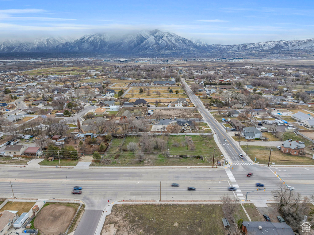 Drone / aerial view featuring a mountain view