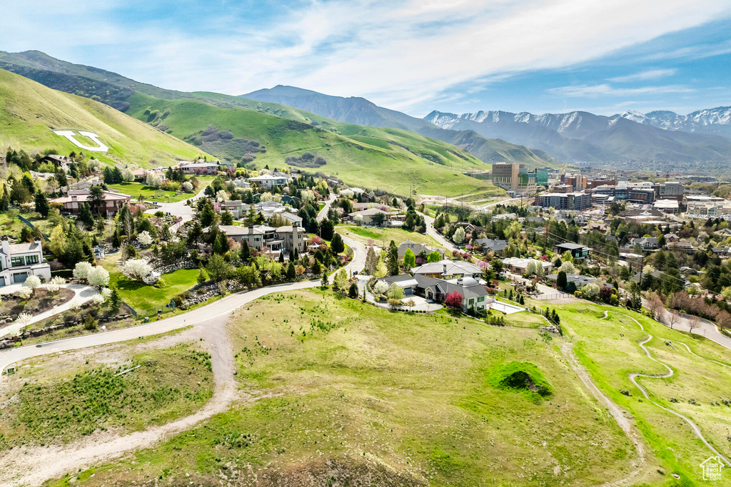 Drone / aerial view featuring a mountain view